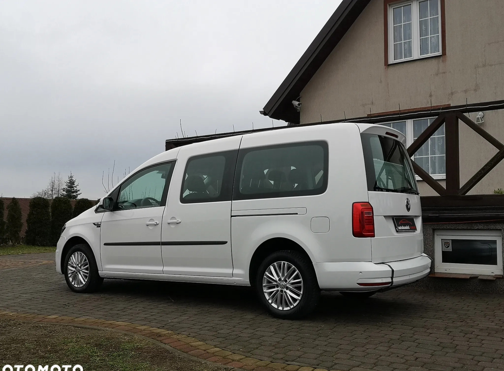 Volkswagen Caddy cena 41900 przebieg: 387669, rok produkcji 2015 z Zakroczym małe 211